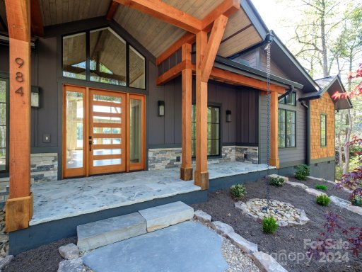 984 Eagle Lake Drive
