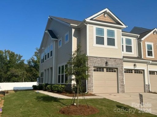 1648 Munstead Place
