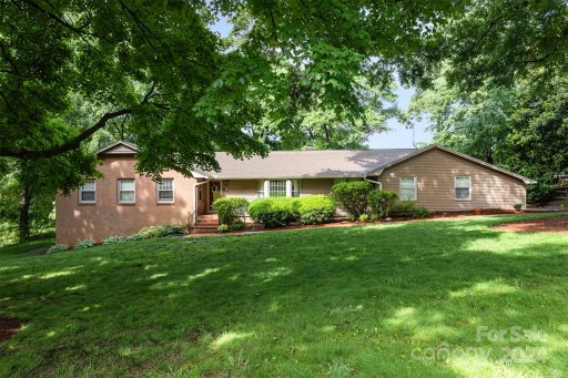 412 Crestside Drive