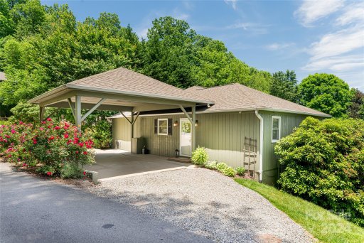 33 Winghaven Heights