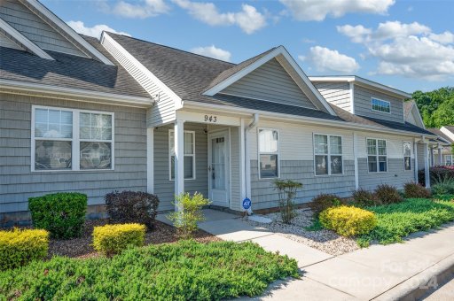 943 Barracuda Avenue