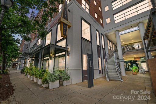 1315 East Boulevard 222