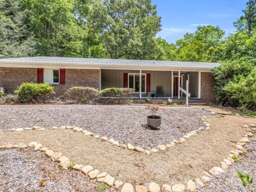 12 Greenbriar Avenue