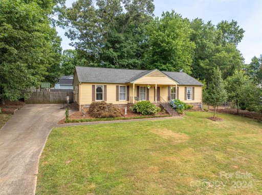 1304 Creekview Drive