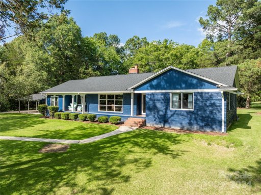 441 Lakeside Drive