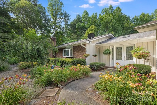 233 Raintree Drive