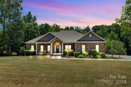 2213 Willow Creek Drive