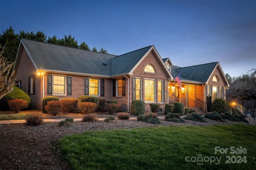 413 Woodridge Drive