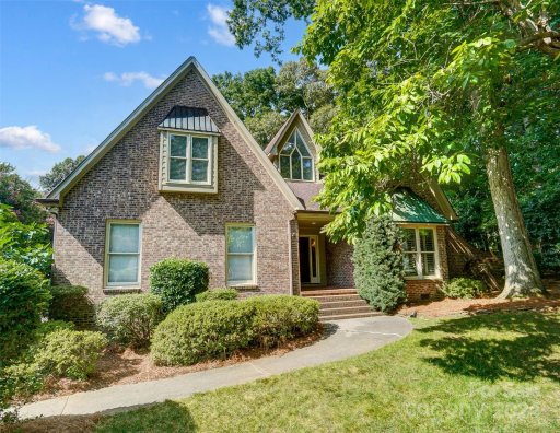 417 Sabot Lane
