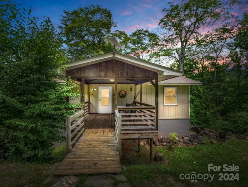 851 Spruce Flats Road