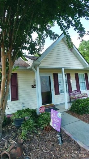 13652 Meade Glen Court