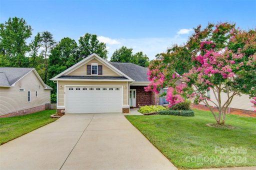 1528 Mayfair Drive