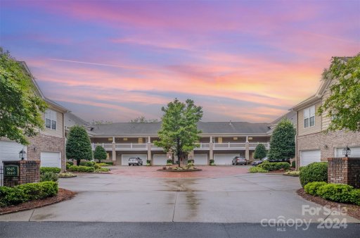 8663 Edinburgh Square Drive #117