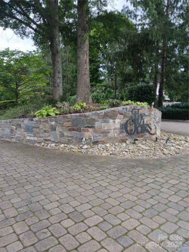 506 Spanish Oak Lane