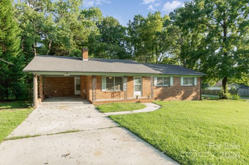1205 Robinhood Lane