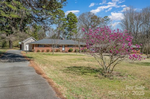 1206 Mineral Springs Road