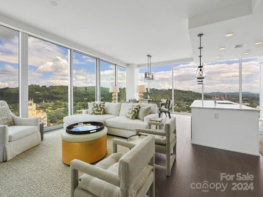 7 Patton Avenue 1702