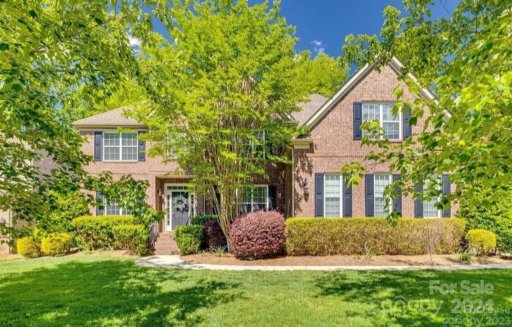 675 Wisteria Walk Way