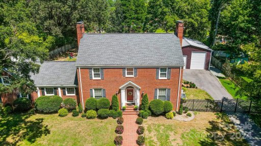 1003 Lakewood Drive