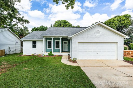 3102 Old House Circle