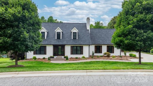 416 Woodridge Drive