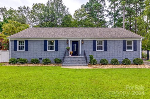 1038 Christopher Circle