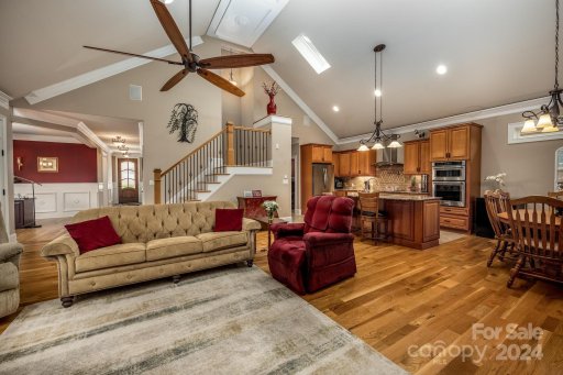 6204 Gold Springs Way