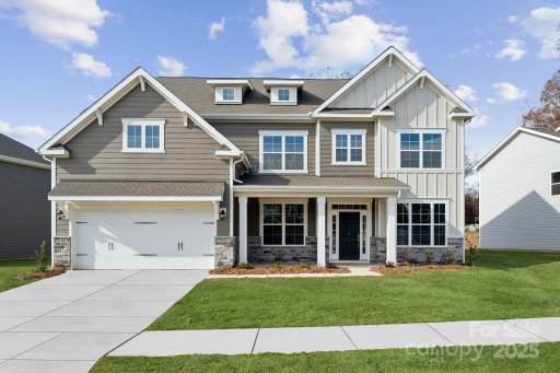 223 E Warfield Drive