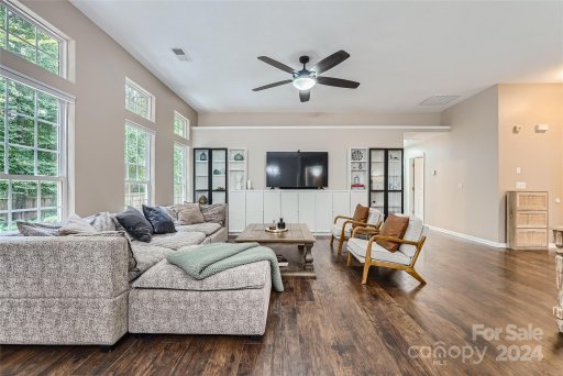 1512 Dillwin Road