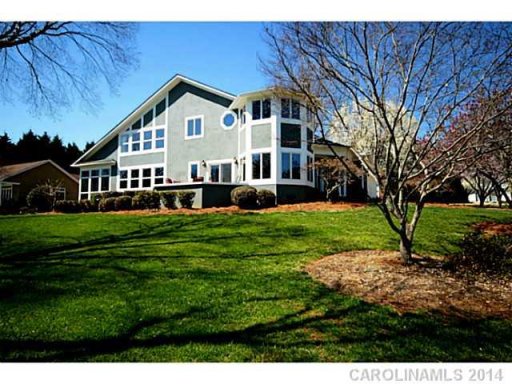 120 Royal Pointe Way