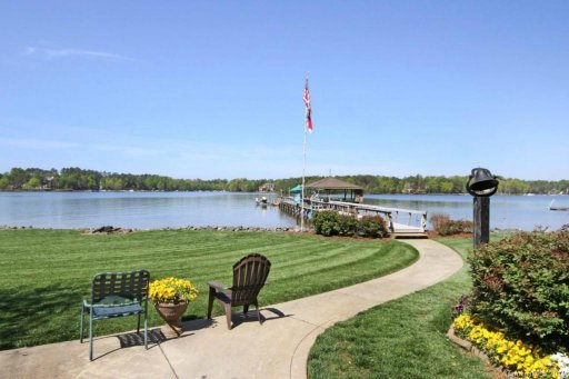 112 Breezeview Place 21