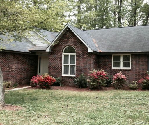 200 Colonial Avenue