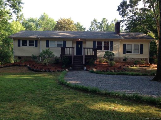 4035 Riverside Drive