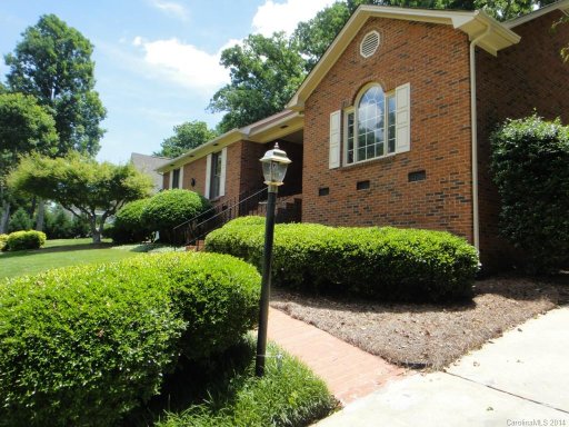 1387 Woodhurst Drive
