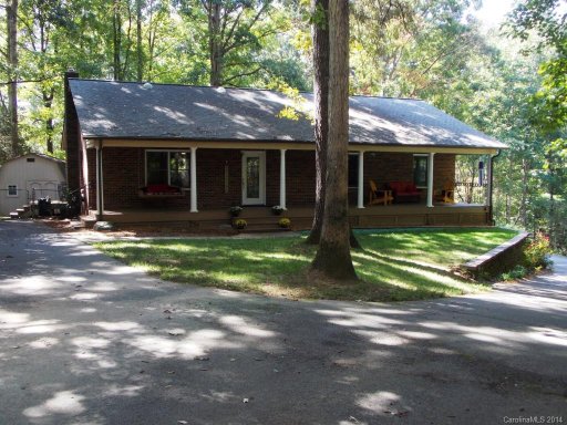 7498 Forest Oak Drive