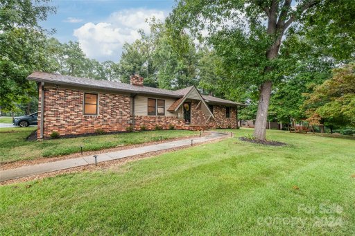 1106 Robinhood Lane
