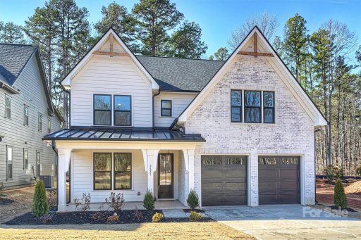 2621 Ritz Lane
