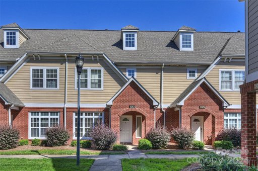1013 Central Park Circle