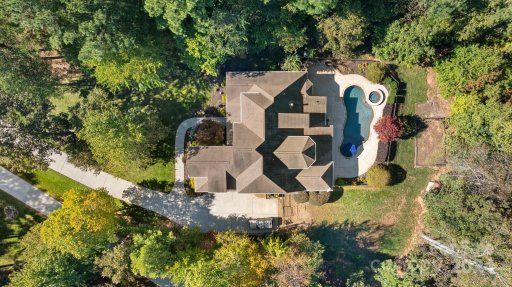 4547 Sawgrass Court