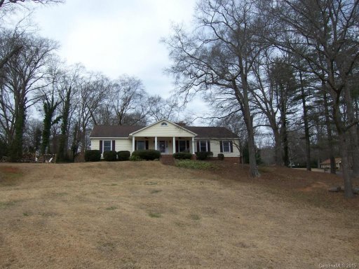 2671 Camelot Drive