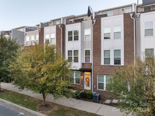 429 E 16th Street