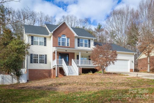 115 Clearwater Drive