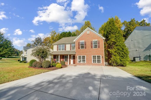 2109 Thorn Crest Drive
