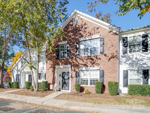 985 Heritage Parkway