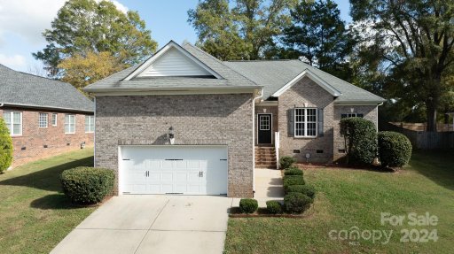 216 Victoria Circle