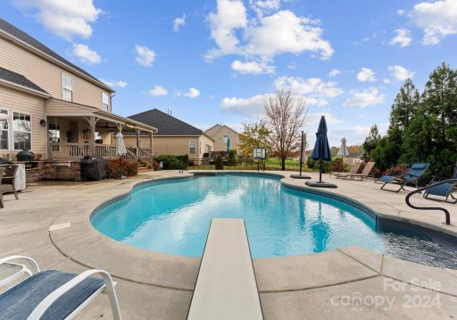 120 Pecan Hills Drive