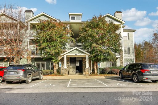 700 Vista Lake Drive 102