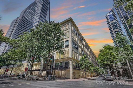 127 N Tryon Street 601