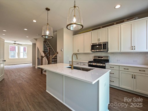 1316 Walter Taylor Way