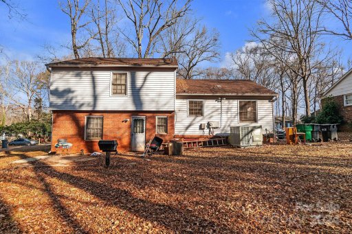 6212 Snowcrest Court